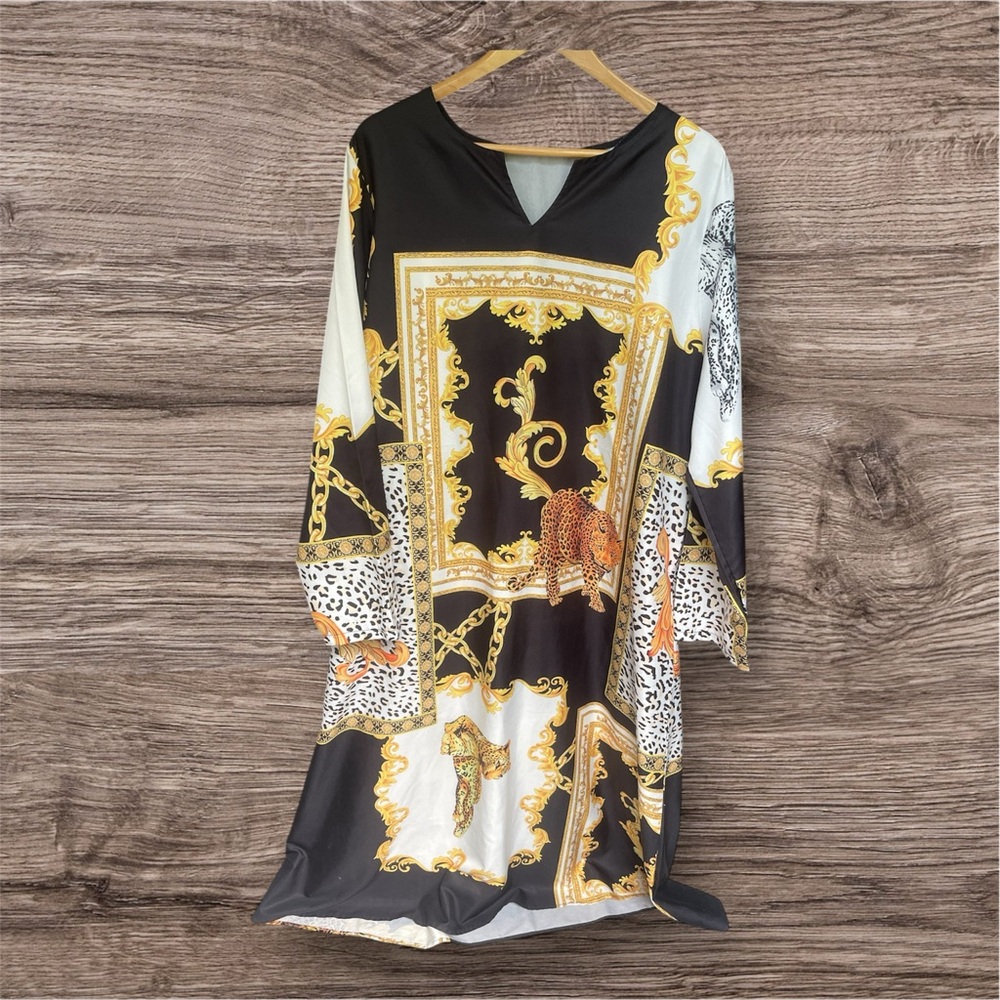 Elegant Black and Gold Maxi Dress